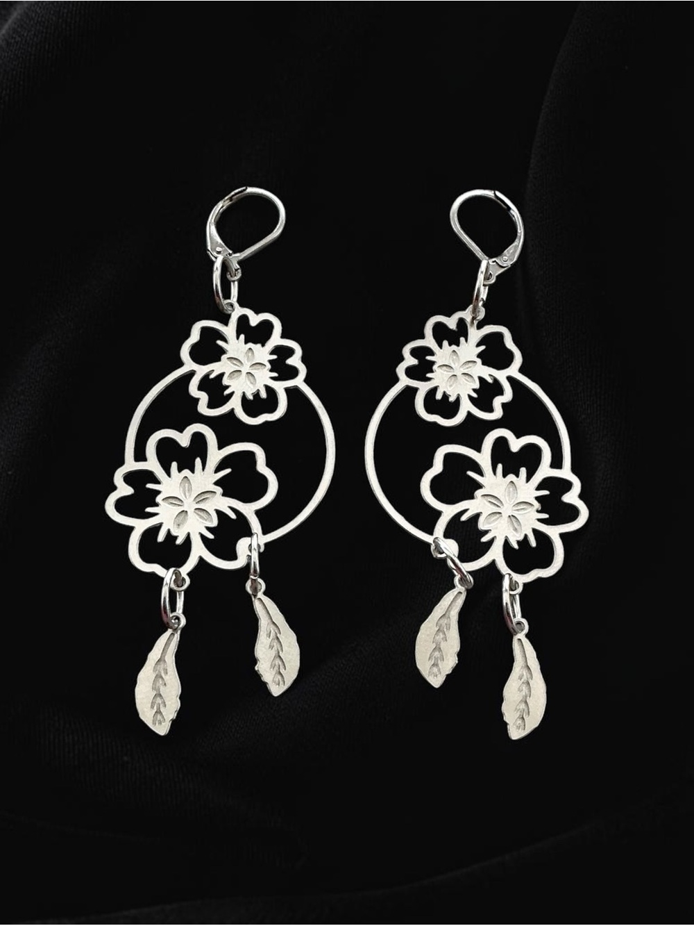 🆕 February Birth Flower (PRIMROSE) Dangle Earrings